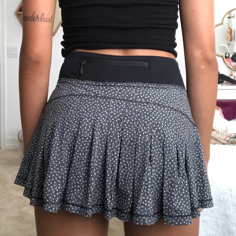 Lululemon pace rival skirt
